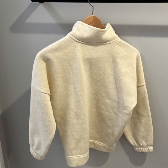 NWOT Girls old navy, fleece sweatshirt, half zip, beige / cream - Picture 2 of 3